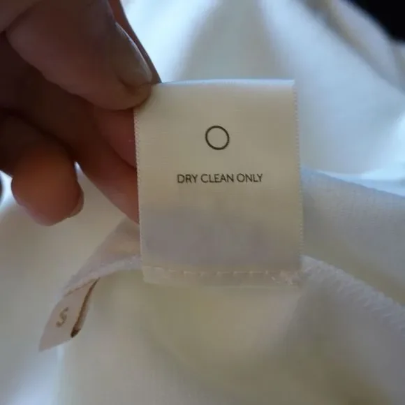 Suzie Kondi The Short Sleeve Stretch Jumpsuit Ivory Size Small NWT - Picture 16 of 16